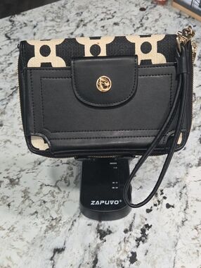 Spartina 449 Black and Cream Geometric Wristlet